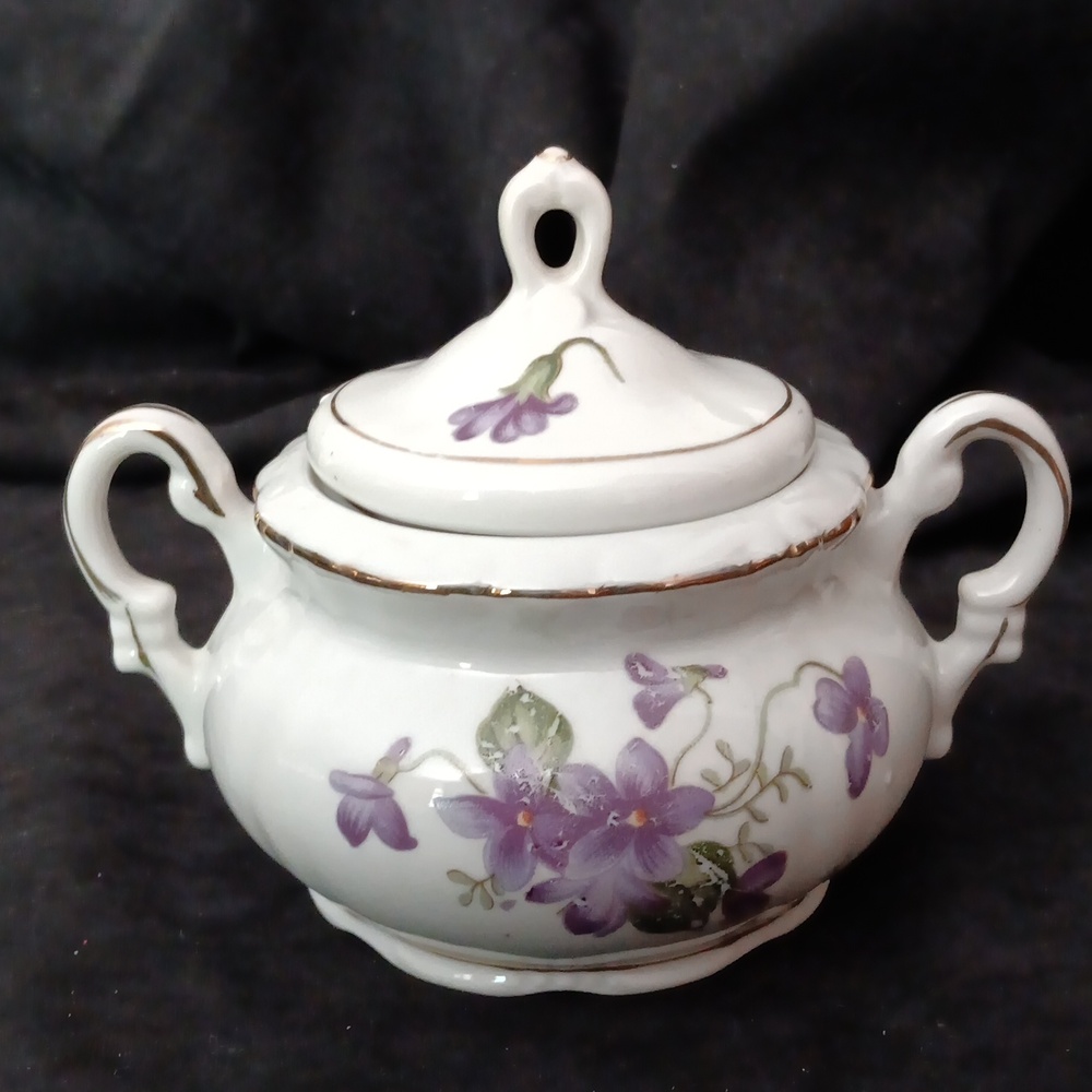 Lipper and Mann Sugar Bowl